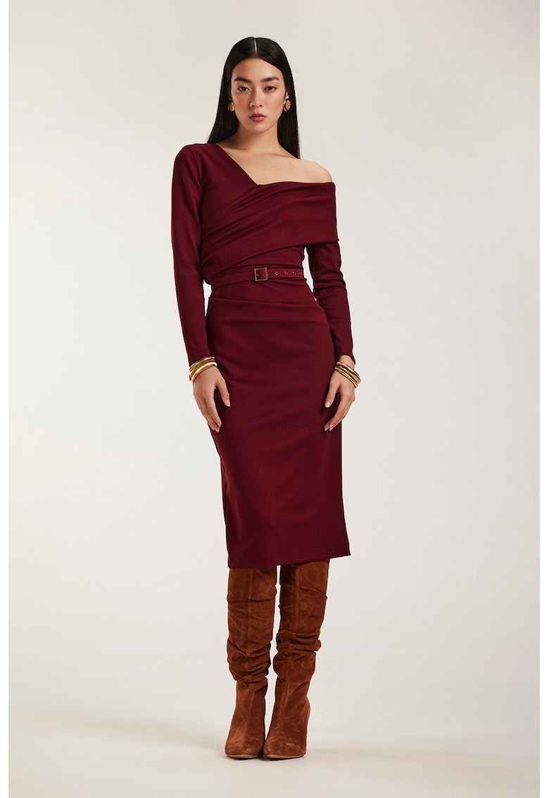 Rochie midi cu decolteu pe un umar si curea