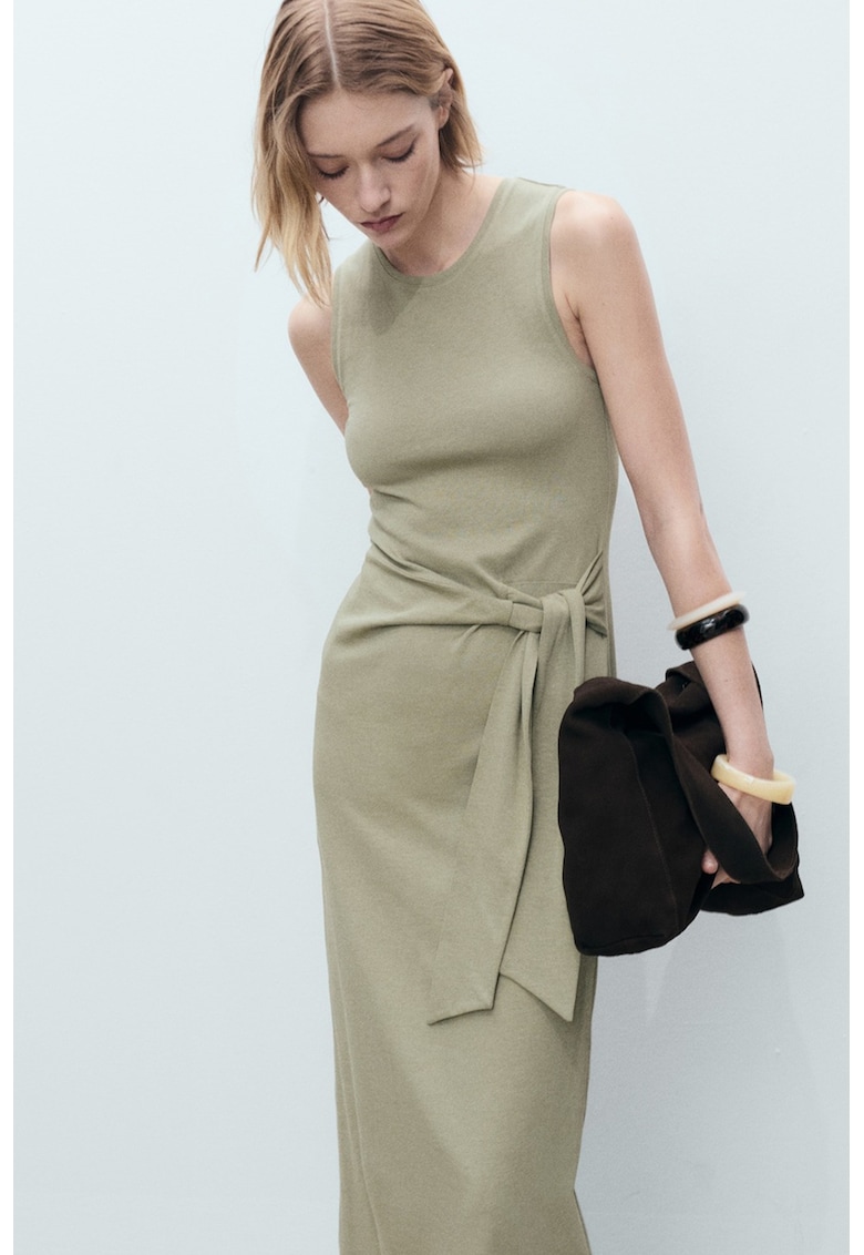 Rochie midi cu decolteu rotund