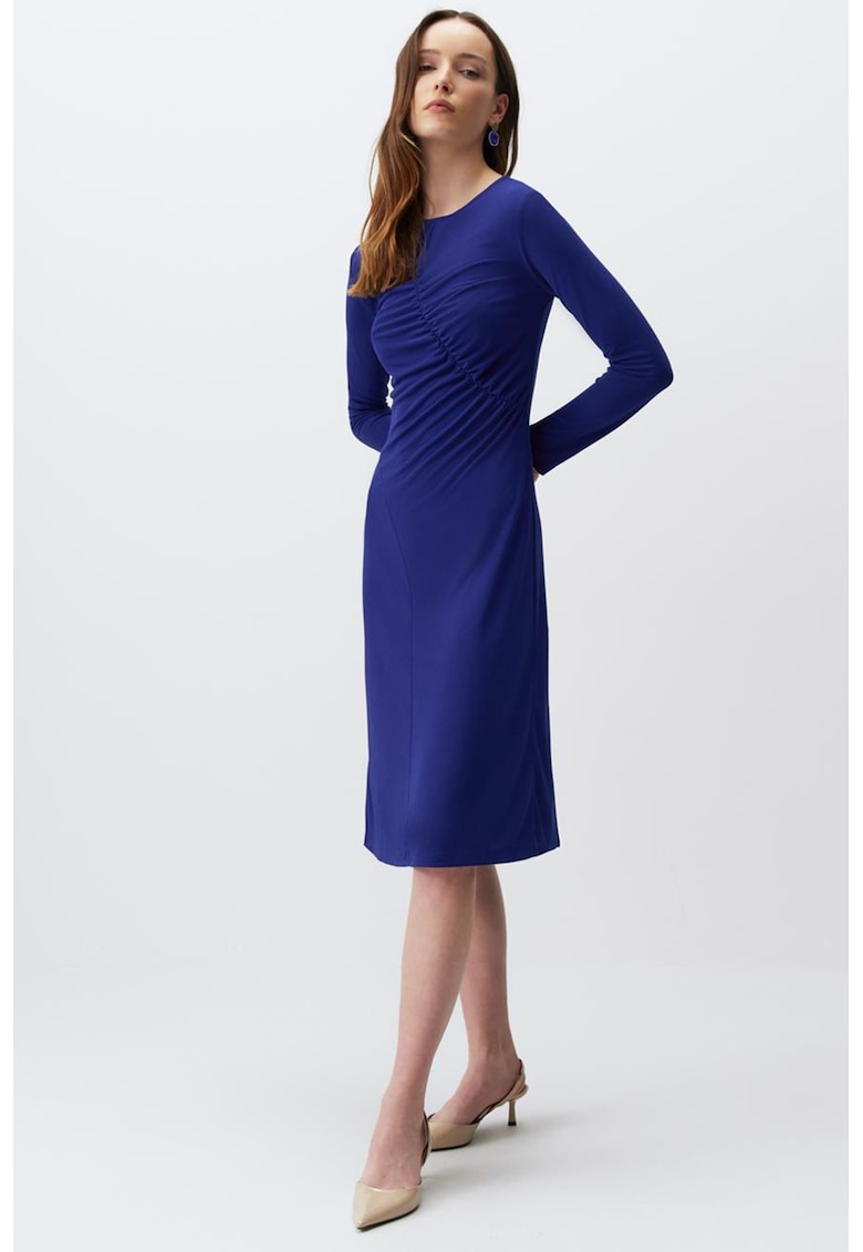 Rochie midi cu decupaj