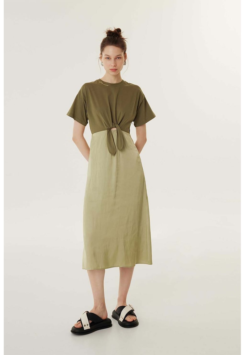 Rochie midi cu detaliu innodat