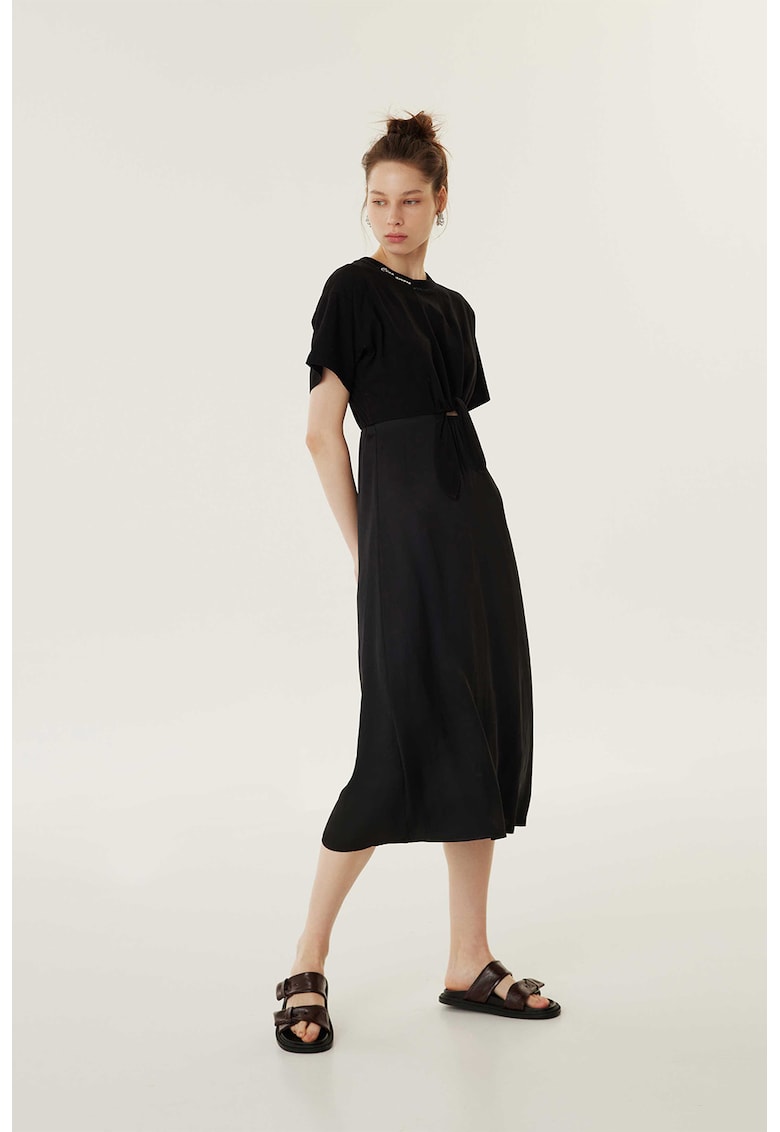 Rochie midi cu detaliu innodat