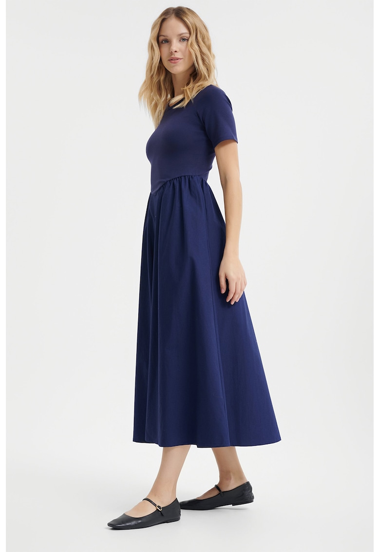 Rochie midi cu maneci scurte