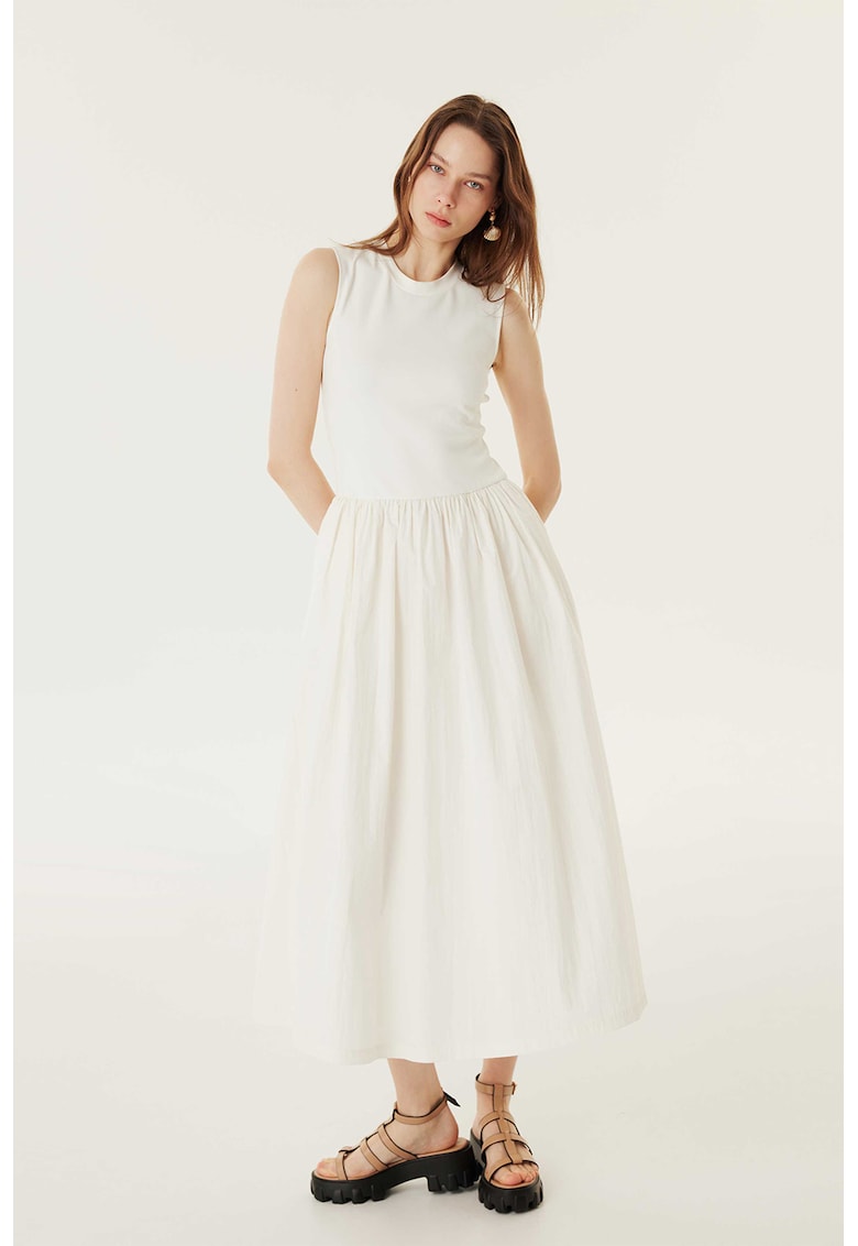 Rochie midi evazata