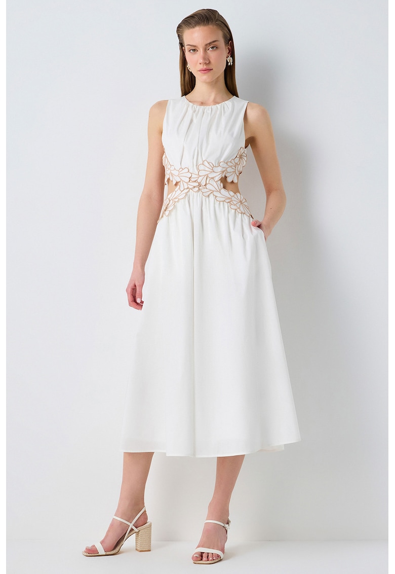 Rochie midi evazata cu decupaj pe spate si detalii florale