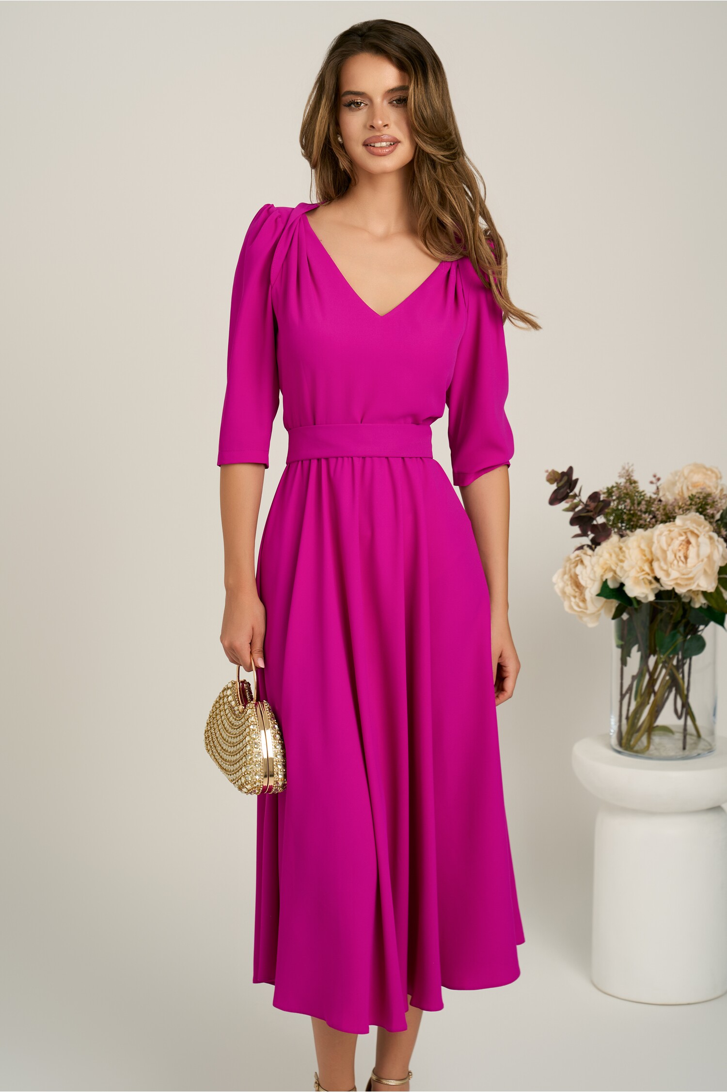 Rochie midi fucsia din triplu voal in clos cu cordon in talie