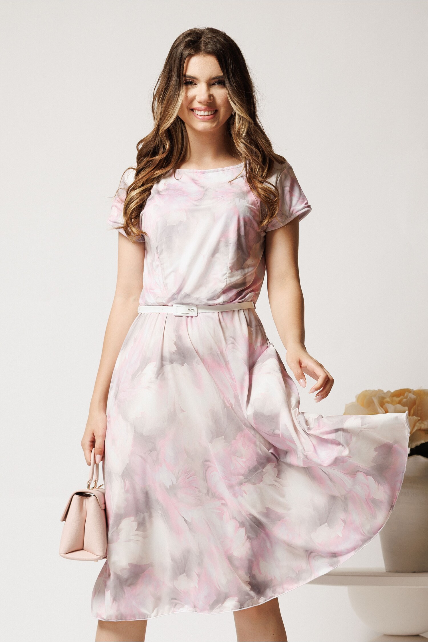 Rochie midi gri cu imprimeu roz din lycra in clos