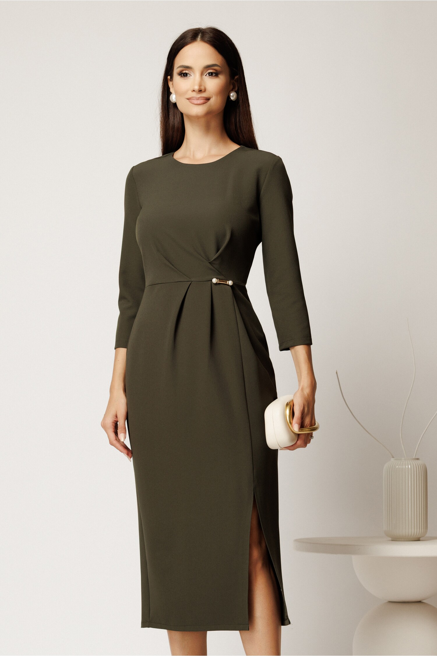 Rochie midi kaki din stofa conica cu pense si accesoriu in talie