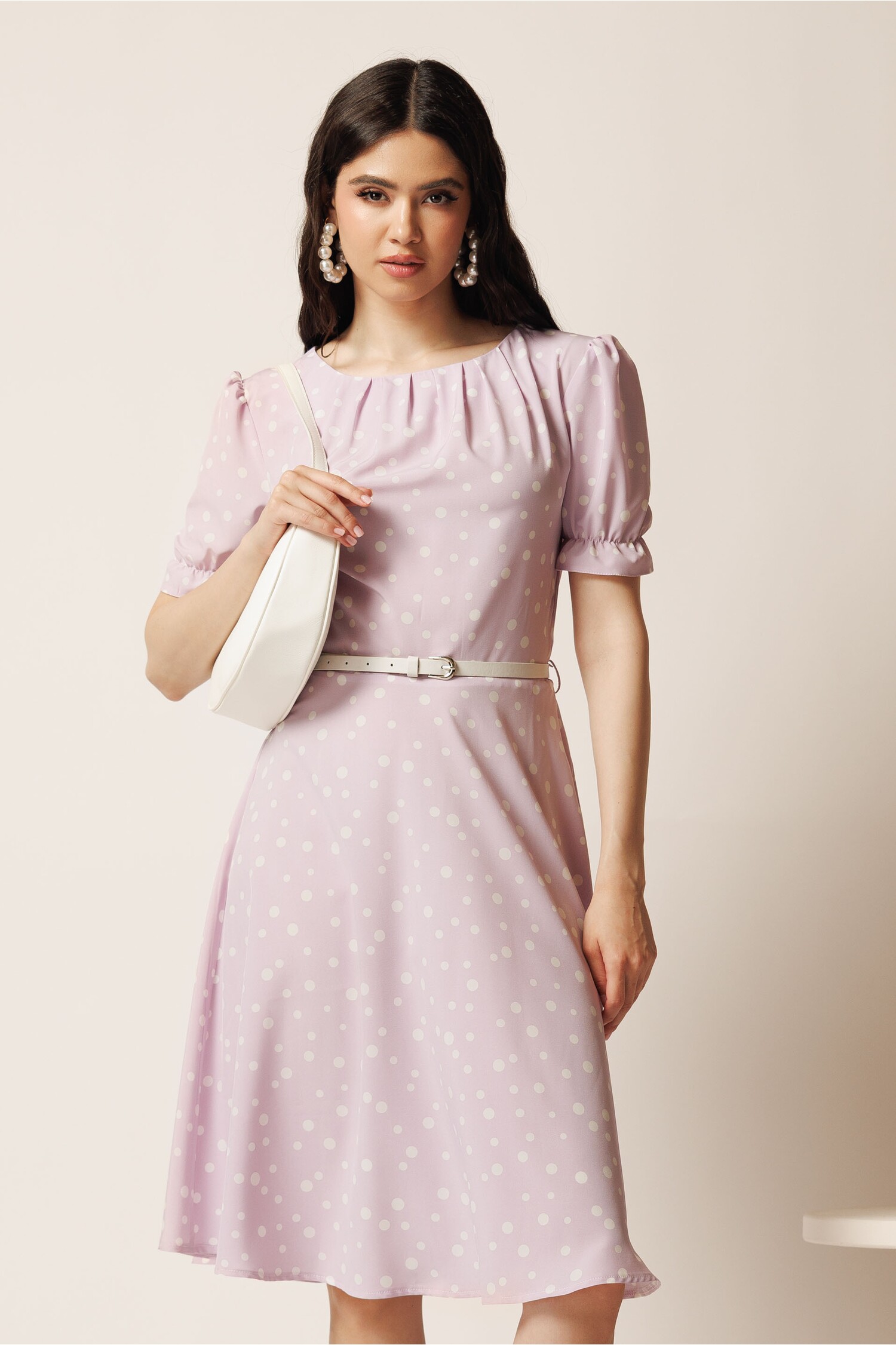 Rochie midi lila din viscoza in clos cu buline si curea in talie