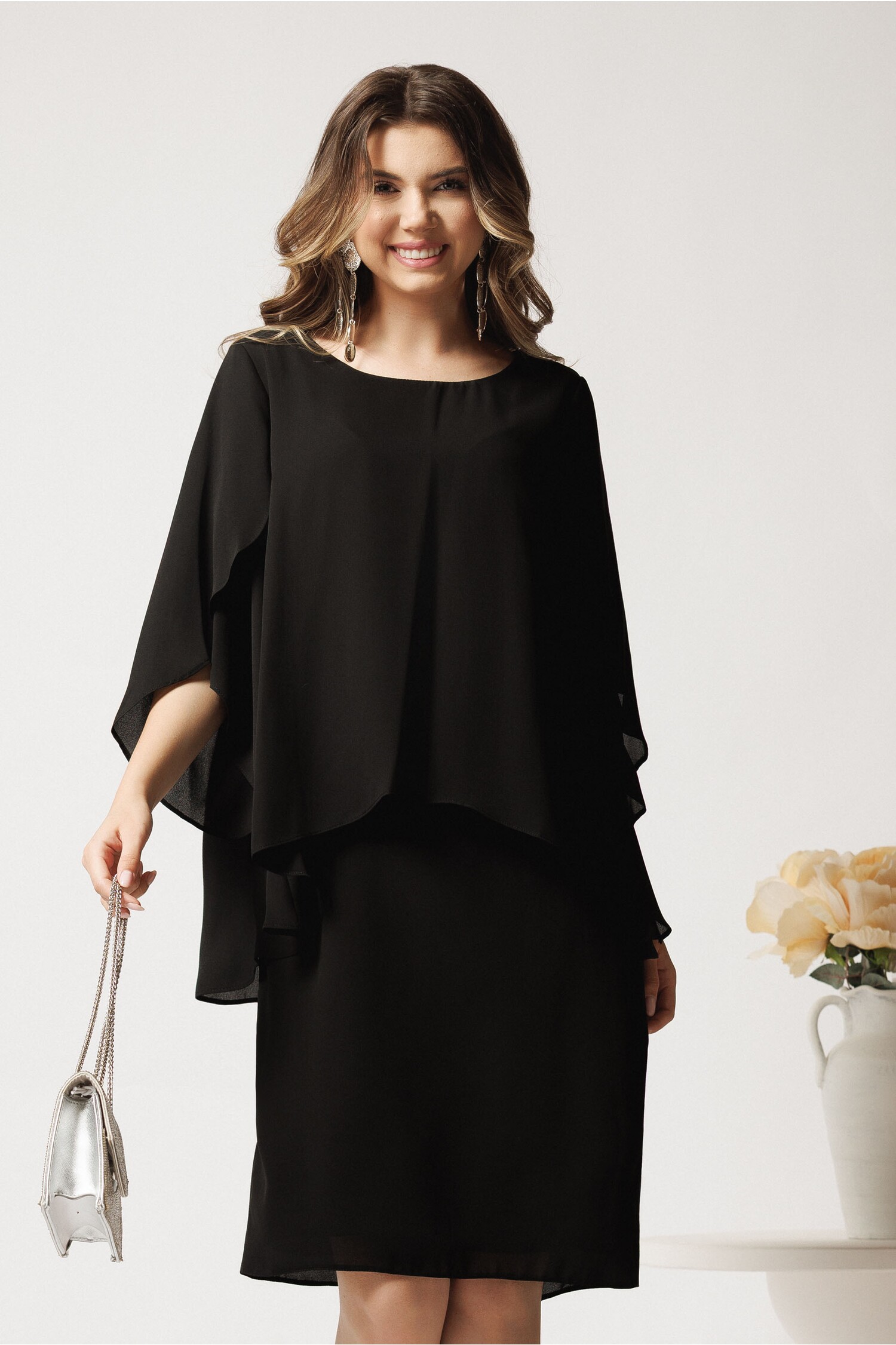 Rochie midi neagra din voal cu maneci despicate