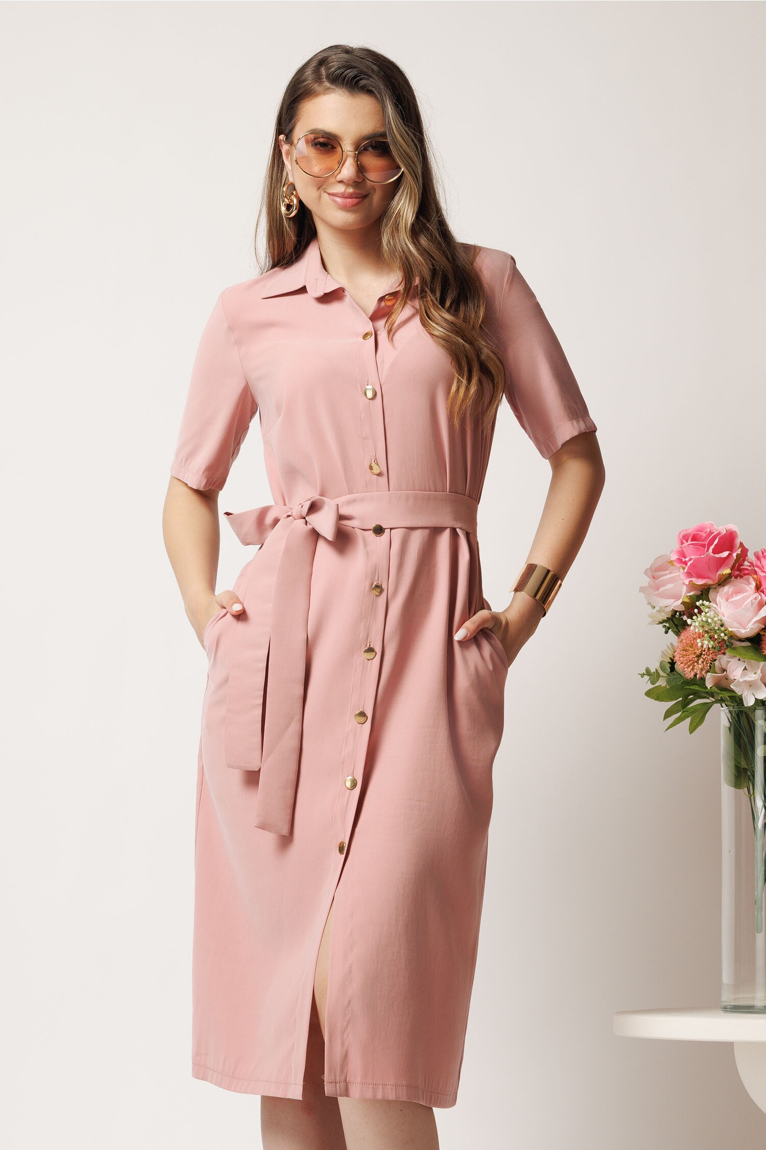 Rochie midi roz tip camasa cu nasturi si cordon in talie