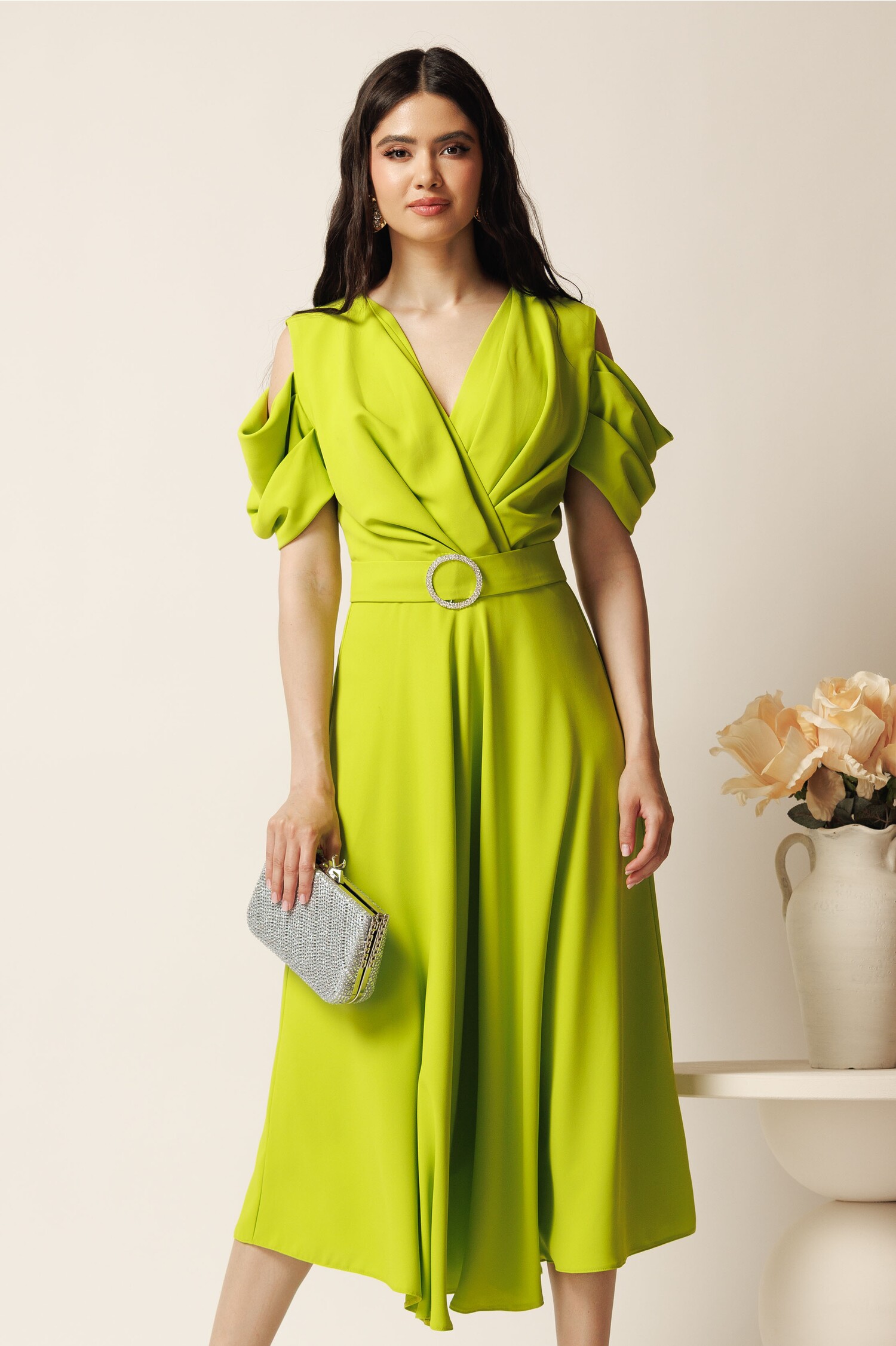 Rochie midi verde crud din voal in clos cu decupaje la umeri si cordon in talie-LaDonna