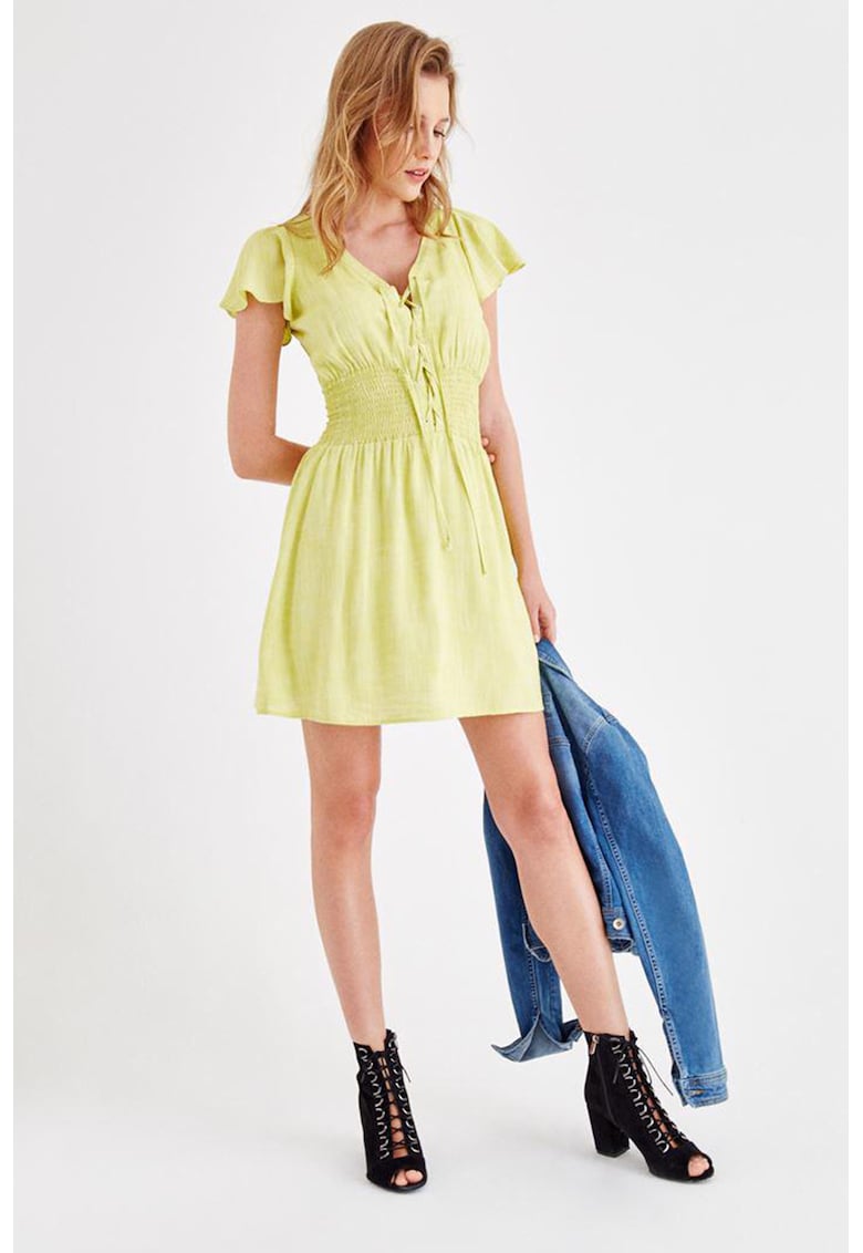 Rochie mini cu decupaje pe umeri
