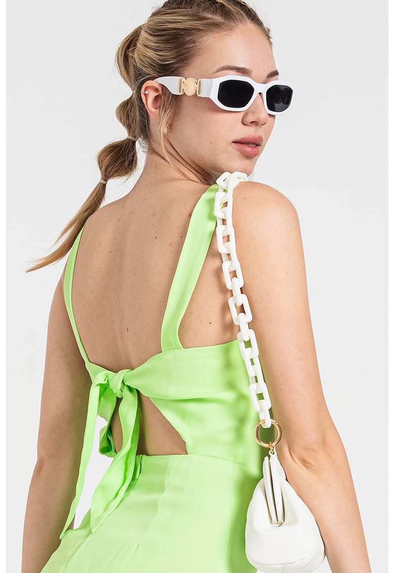 Rochie mini dreapta cu decupaj pe spate