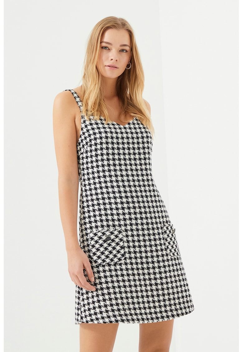 Rochie mini fara maneci - cu croiala in A si buzunare aplicate