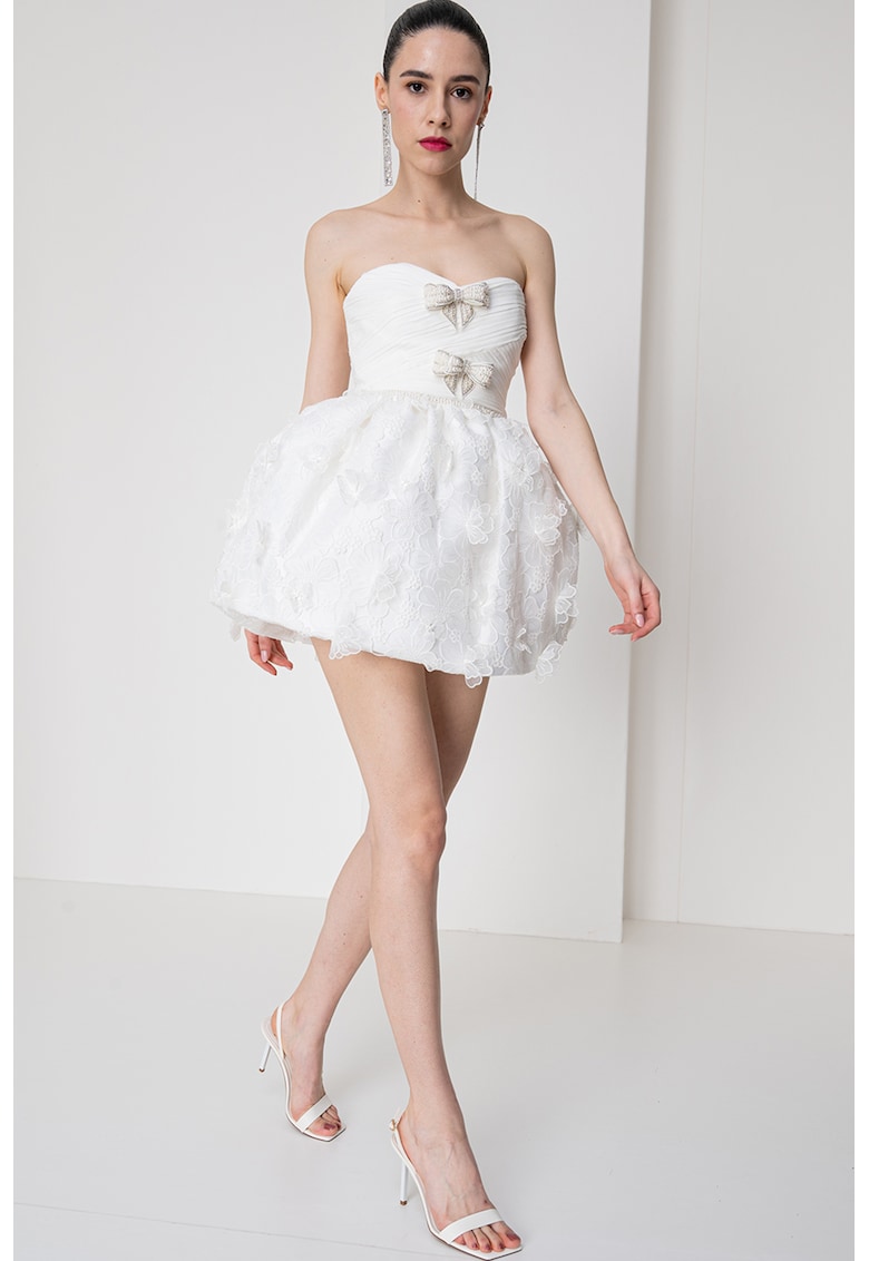 Rochie scurta cu broderie si margele