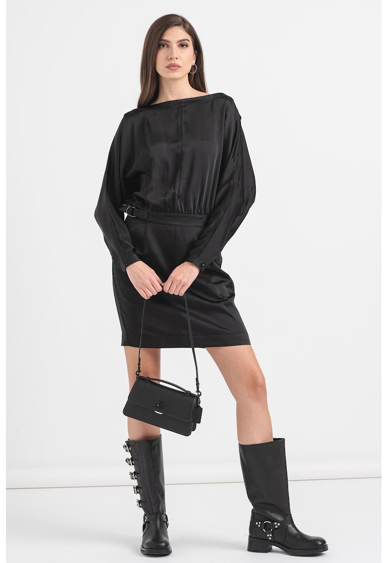 Rochie scurta cu decolteu barcuta