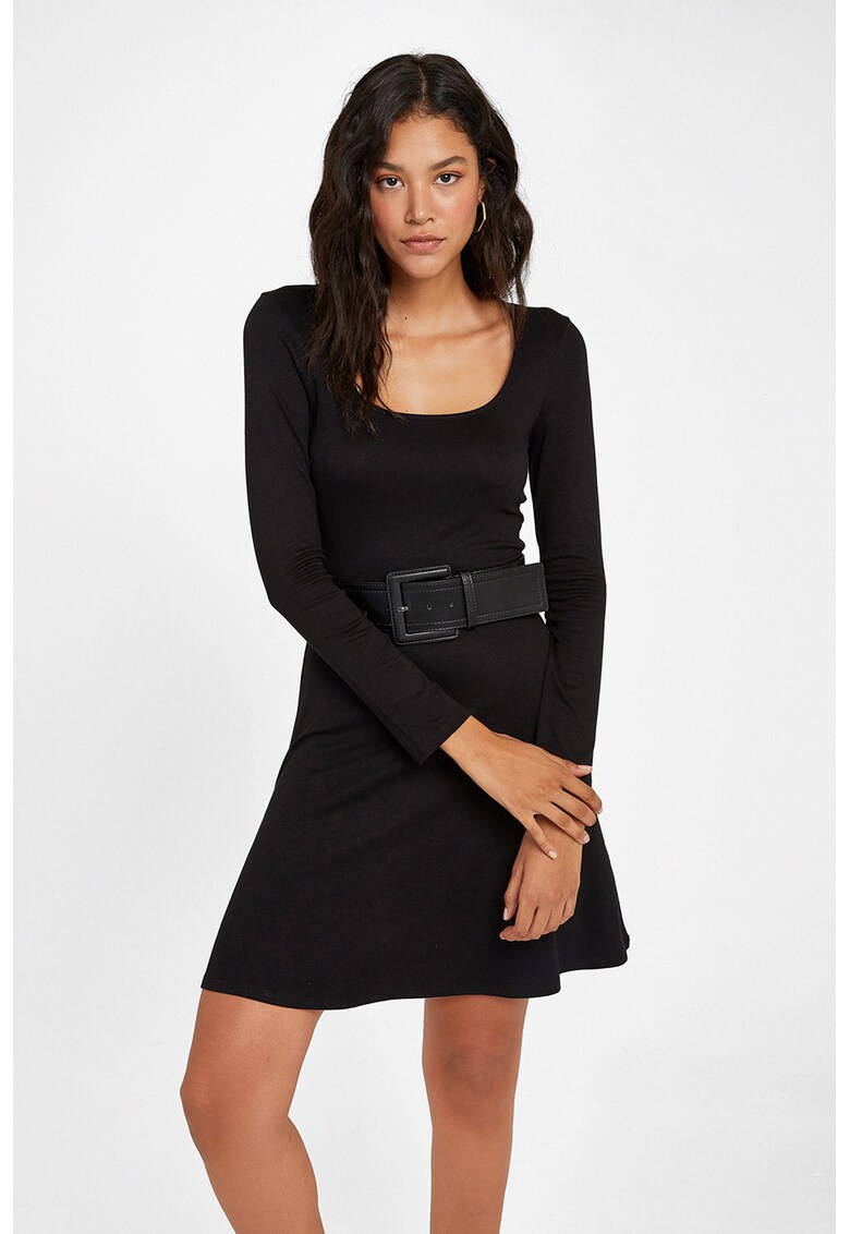Rochie scurta cu model uni si maneci lungi