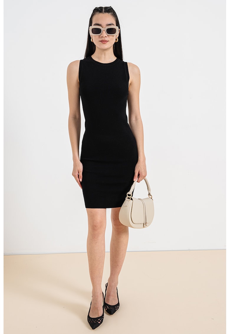 Rochie scurta fara maneci cu croiala bodycon