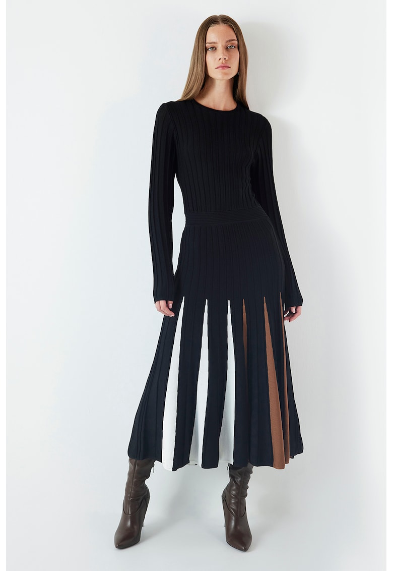 Rochie striata cu maneci lungi
