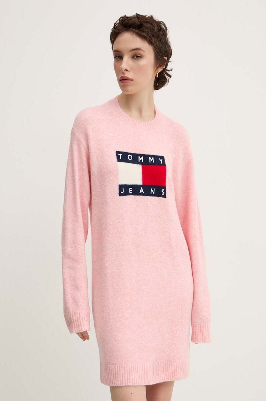 Tommy Jeans rochie din amestec de lana culoarea roz