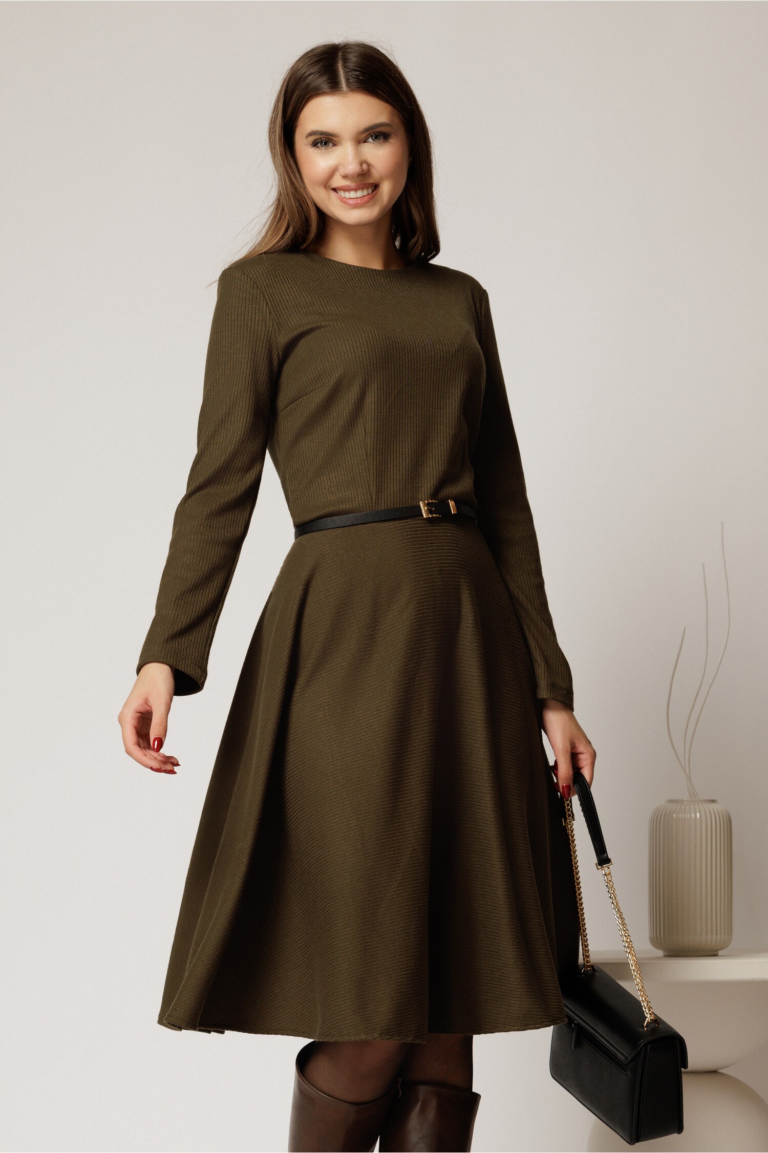 Rochie DY Fashion din tricot kaki cu curea subtire si fusta clos