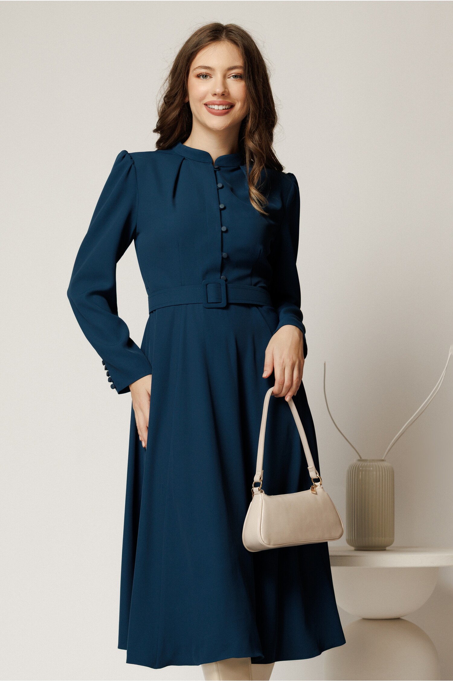 Rochie DY Fashion turcoaz din triplu voal cu nasturi pe bust si curea in talie