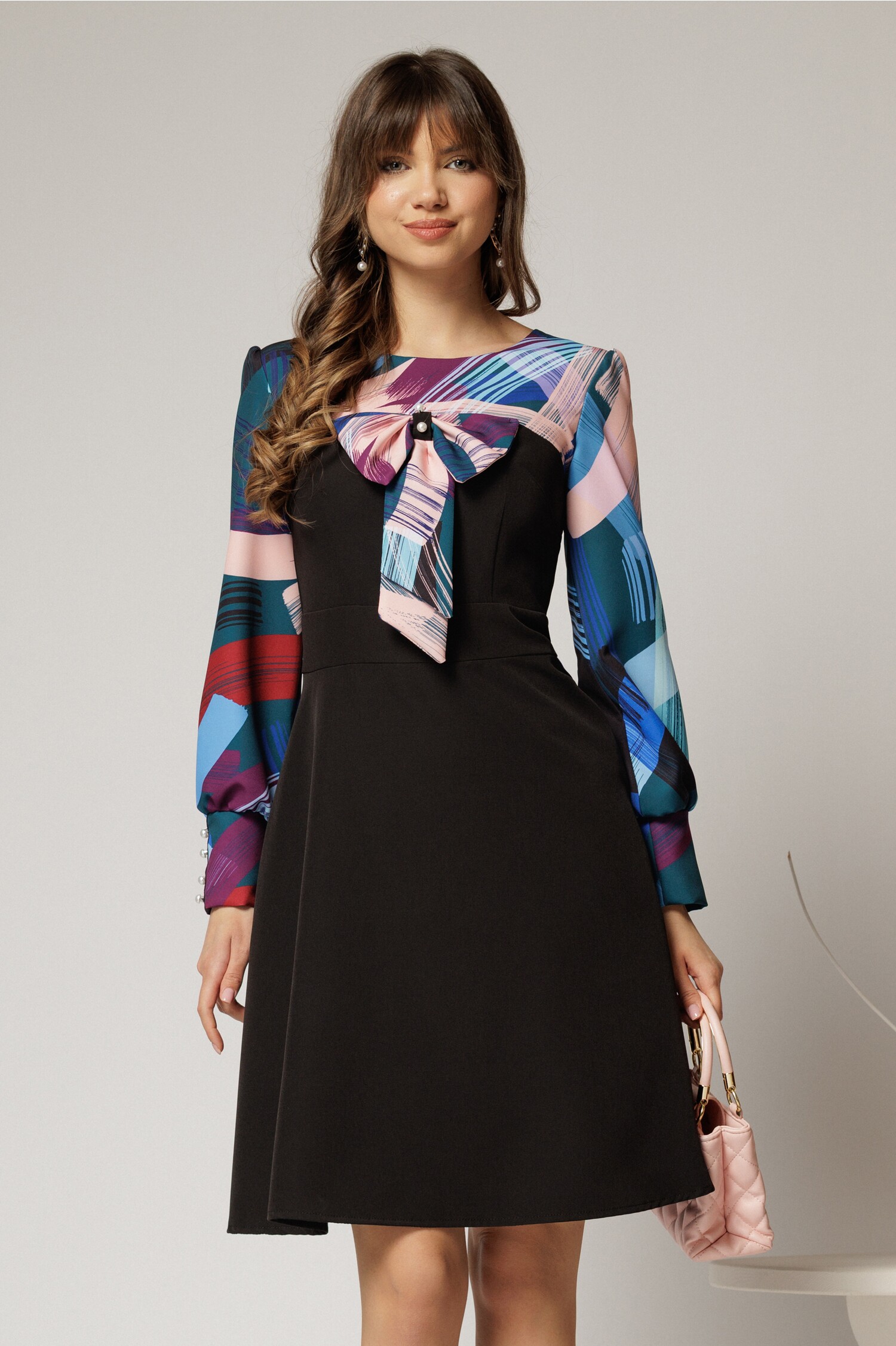 Rochie Andrada din stofa neagra cu funda si imprimeu colorat albastru