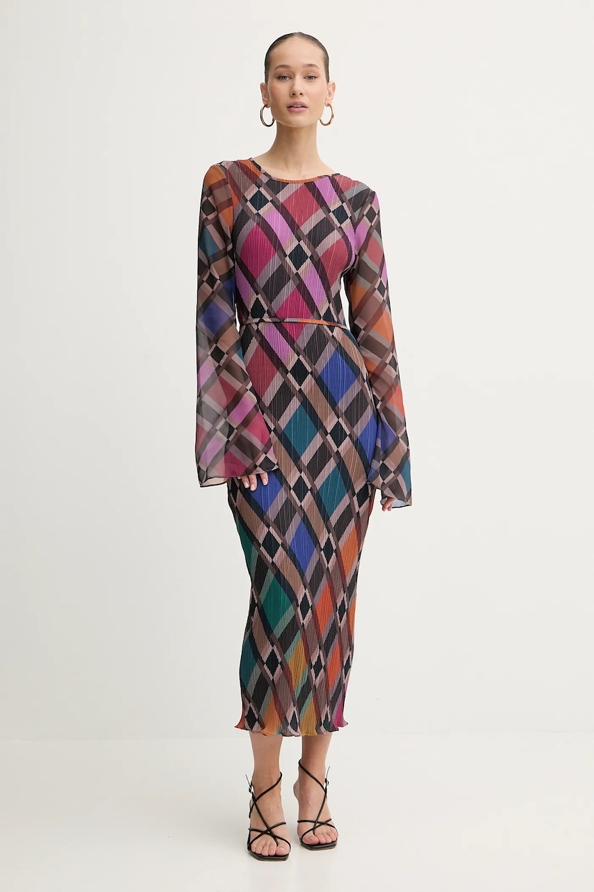 Never Fully Dressed rochie