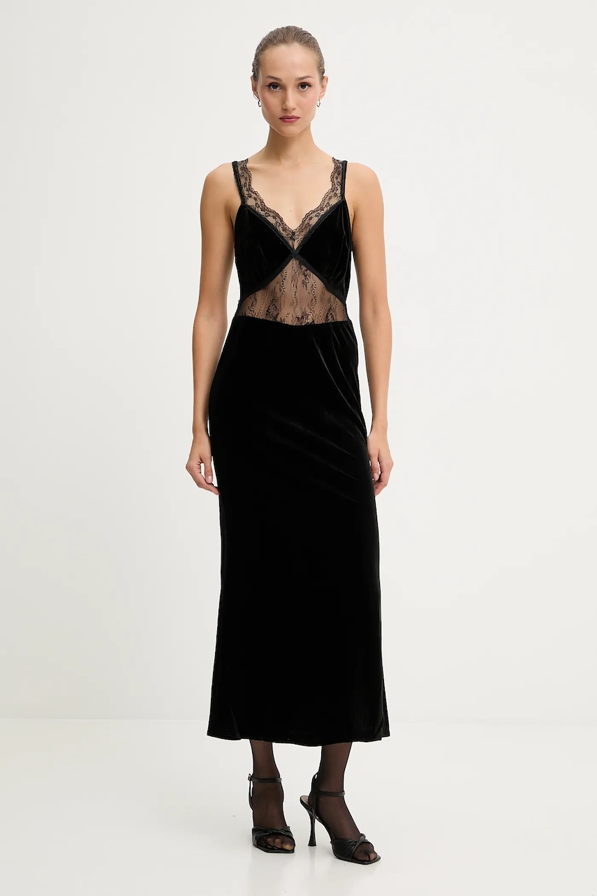 Never Fully Dressed rochie de catifea