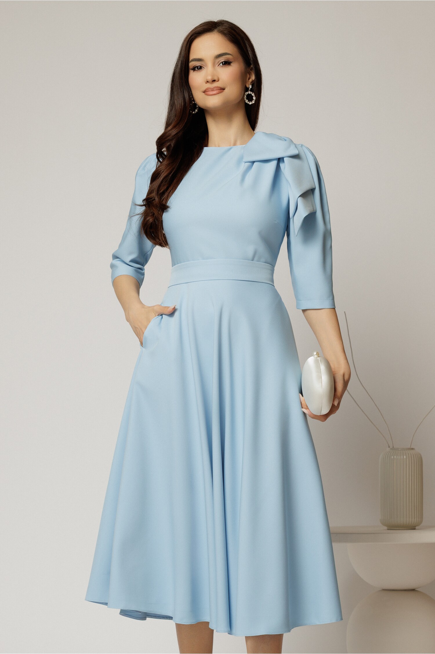 Rochie midi bleu clos cu funda ampla pe umar si cordon detasabil