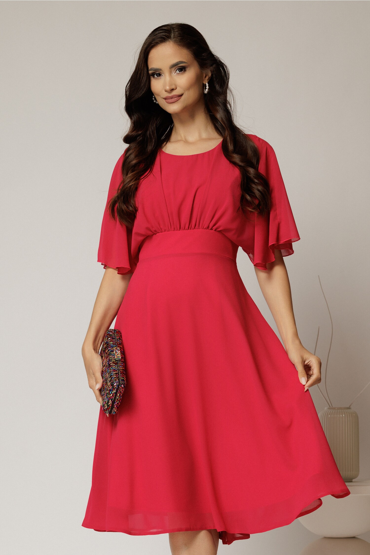 Rochie midi din voal fucsia cu maneci scurte lejere