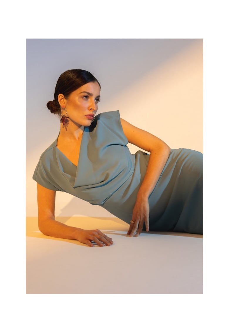 Rochie asimetrica cu decolteu cu apa - albastru rece -