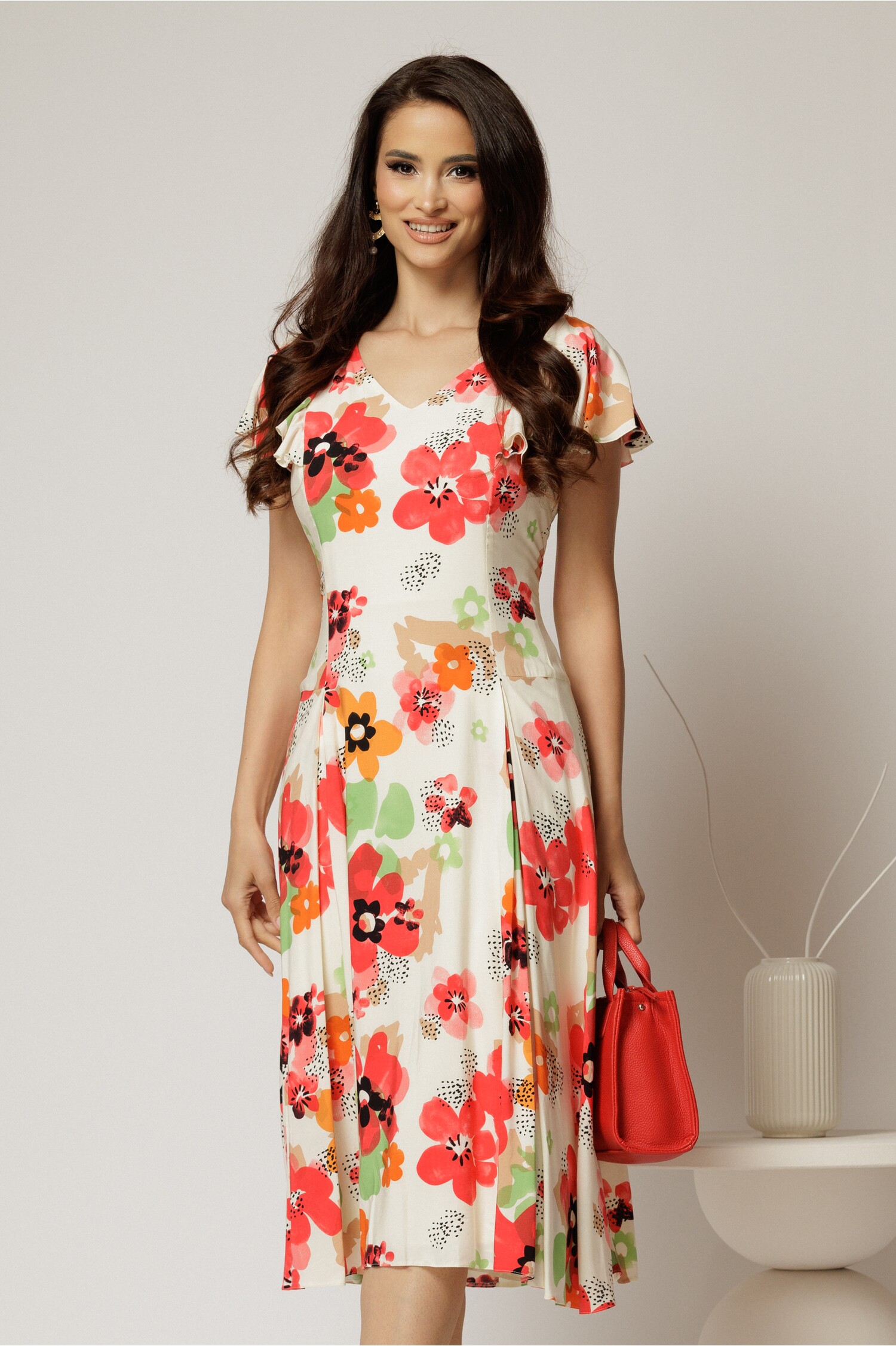 Rochie midi ivoar in clini cu imprimeuri florale rosii din viscoza