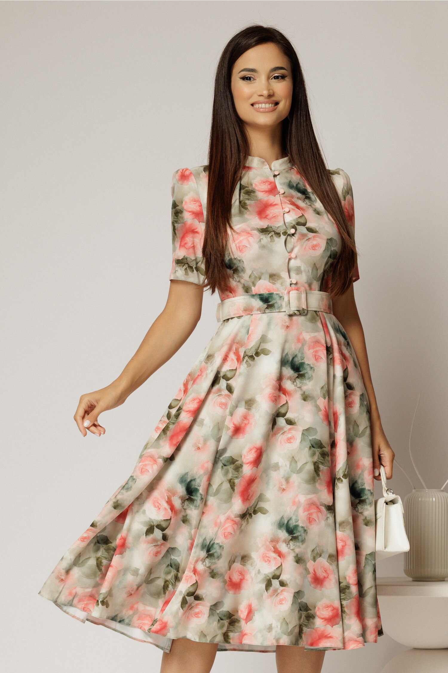 Rochie DY Fashion midi cu imprimeu kaki in clos din triplu voal cu nasturi la bust si curea in talie