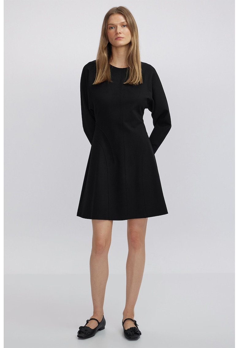 Rochie scurta cu croiala in A - Negru